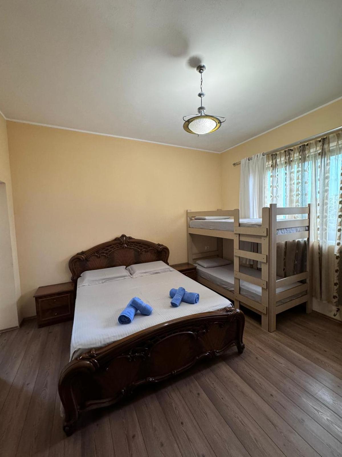 Blissful Hostel ชโคเดอร์ ภายนอก รูปภาพ