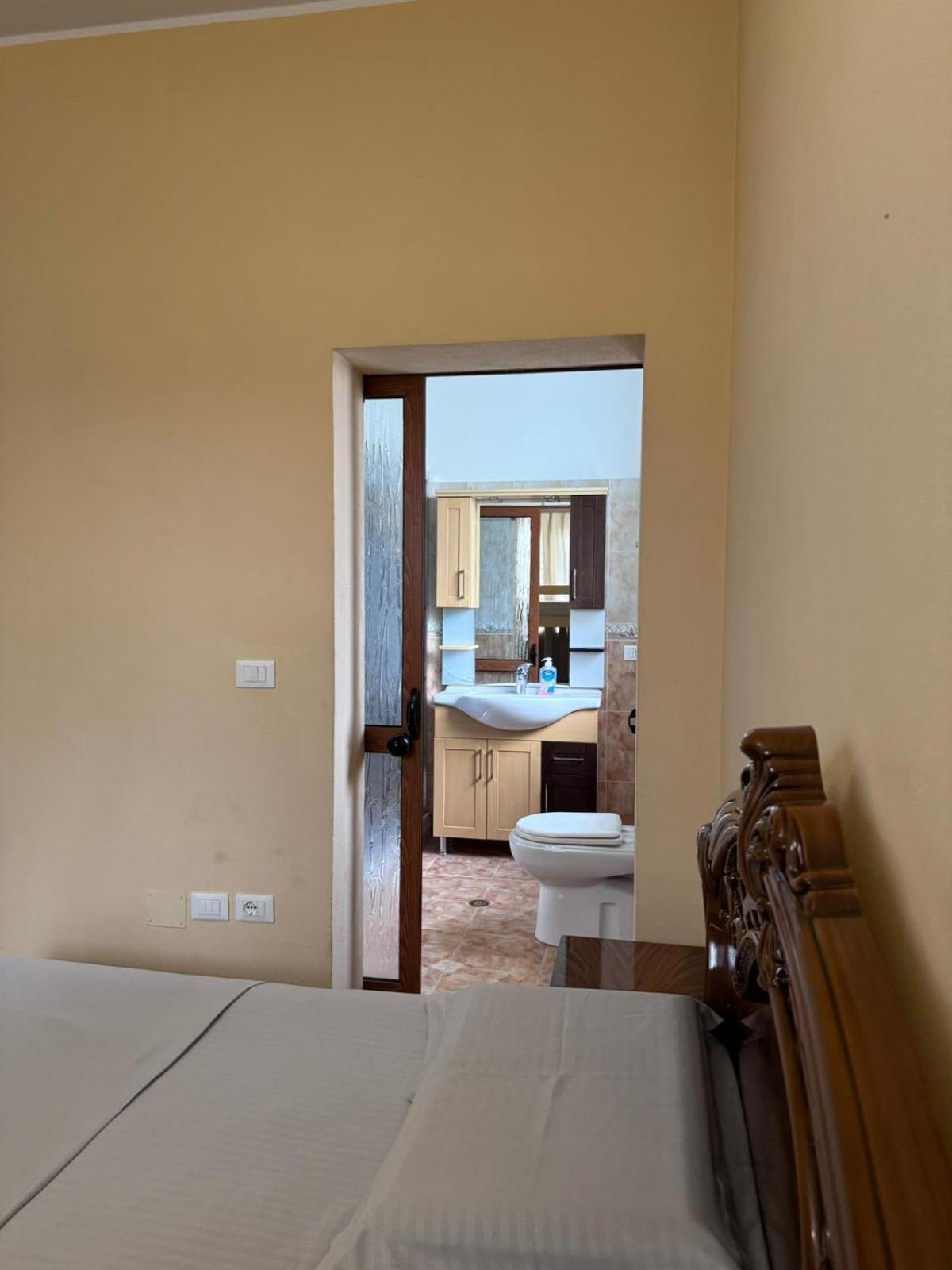 Blissful Hostel ชโคเดอร์ ภายนอก รูปภาพ