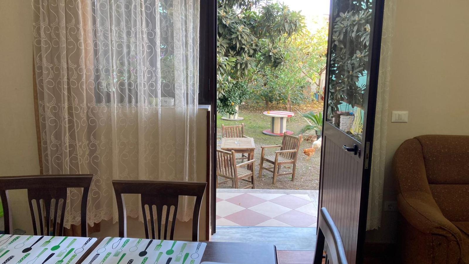 Blissful Hostel ชโคเดอร์ ภายนอก รูปภาพ