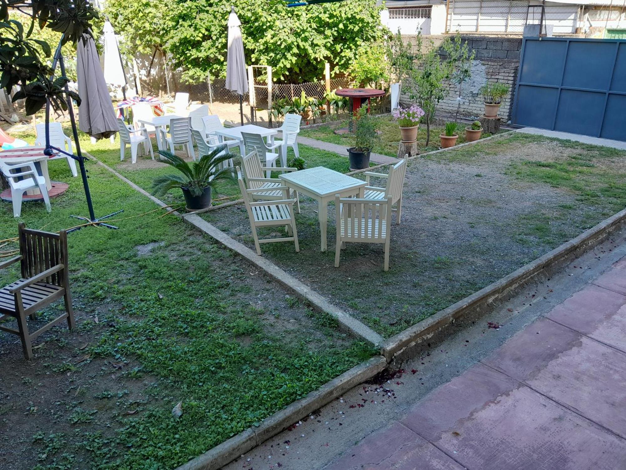 Blissful Hostel ชโคเดอร์ ภายนอก รูปภาพ